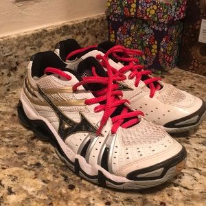 Mizuno Wave Tornado 7